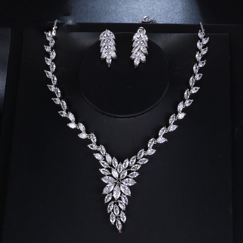 Dress Accessories Fashion Simple Crystal Necklace Set